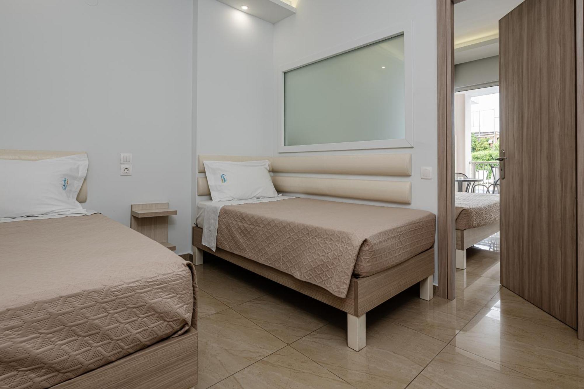 Family Room Direct Access to Shared Pool